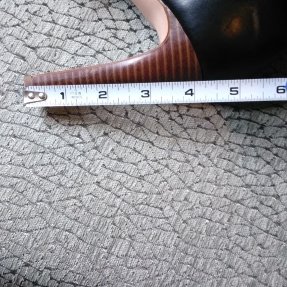 Black zip front heel - Picture 10 of 10